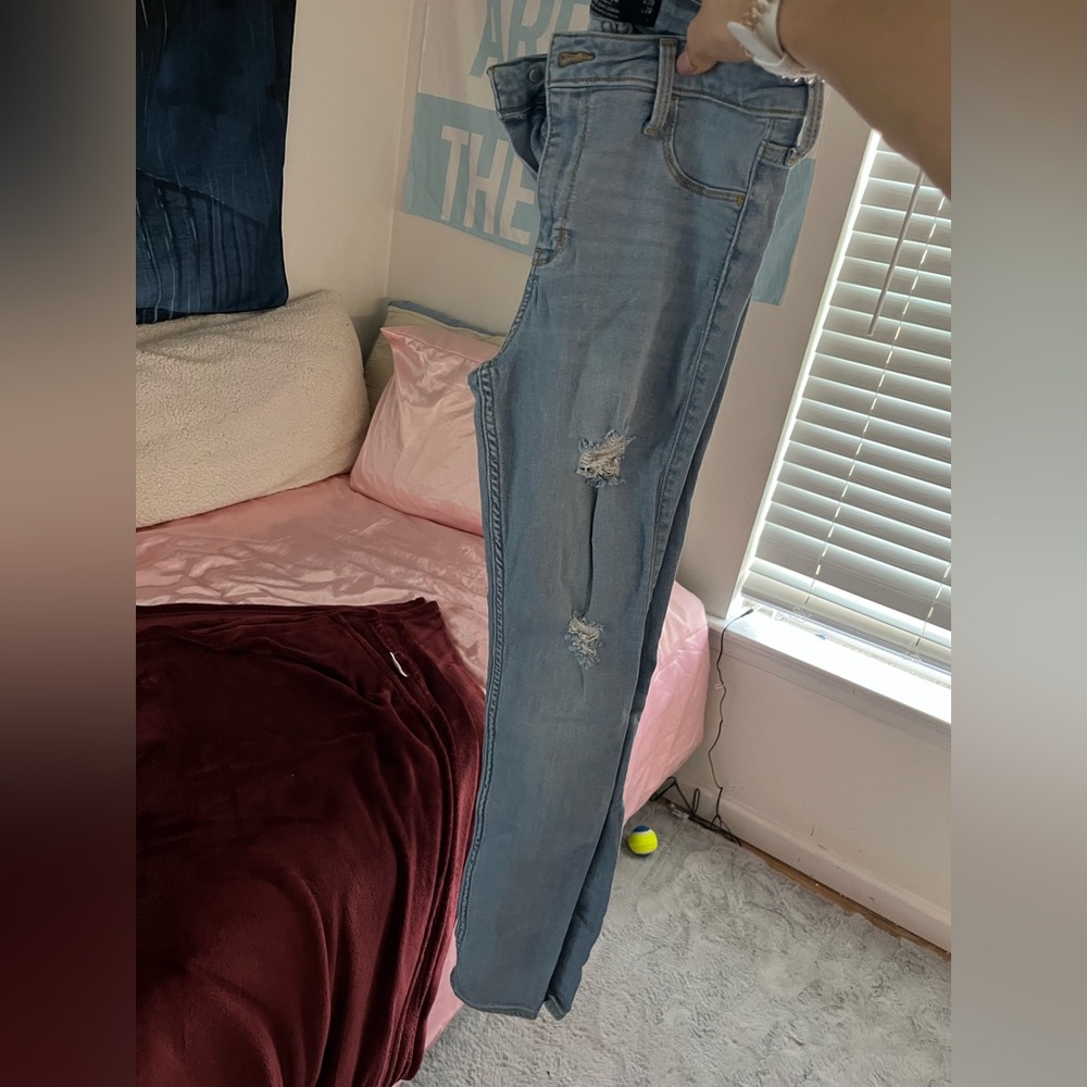 hollister high rise jeans